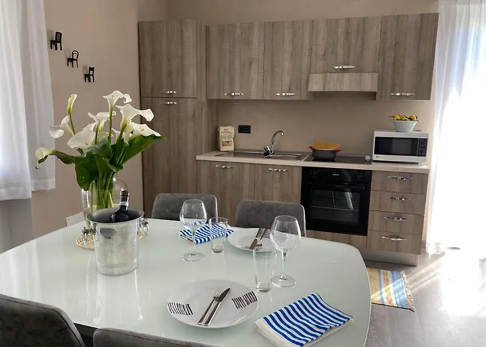 Apartamento Renzo, Dongo, Di Dongo
