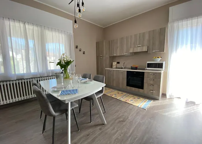 Apartamento Renzo, Dongo, Di *